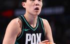 男籃險(xiǎn)勝揪出兩大累贅！賀希寧8投1中狀態(tài)全無(wú)，他1人干廢3人