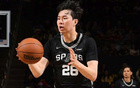 NBA夏聯(lián)：單節(jié)23-7！馬刺大勝尼克斯 李賢重僅3分布萊恩特19分